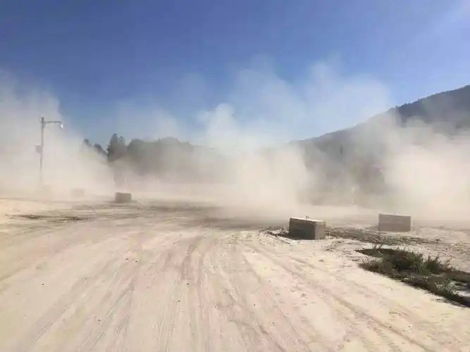 典型案例丨澄邁縣揚(yáng)塵污染問題突出 職能部門監(jiān)管不嚴(yán)不實(shí)